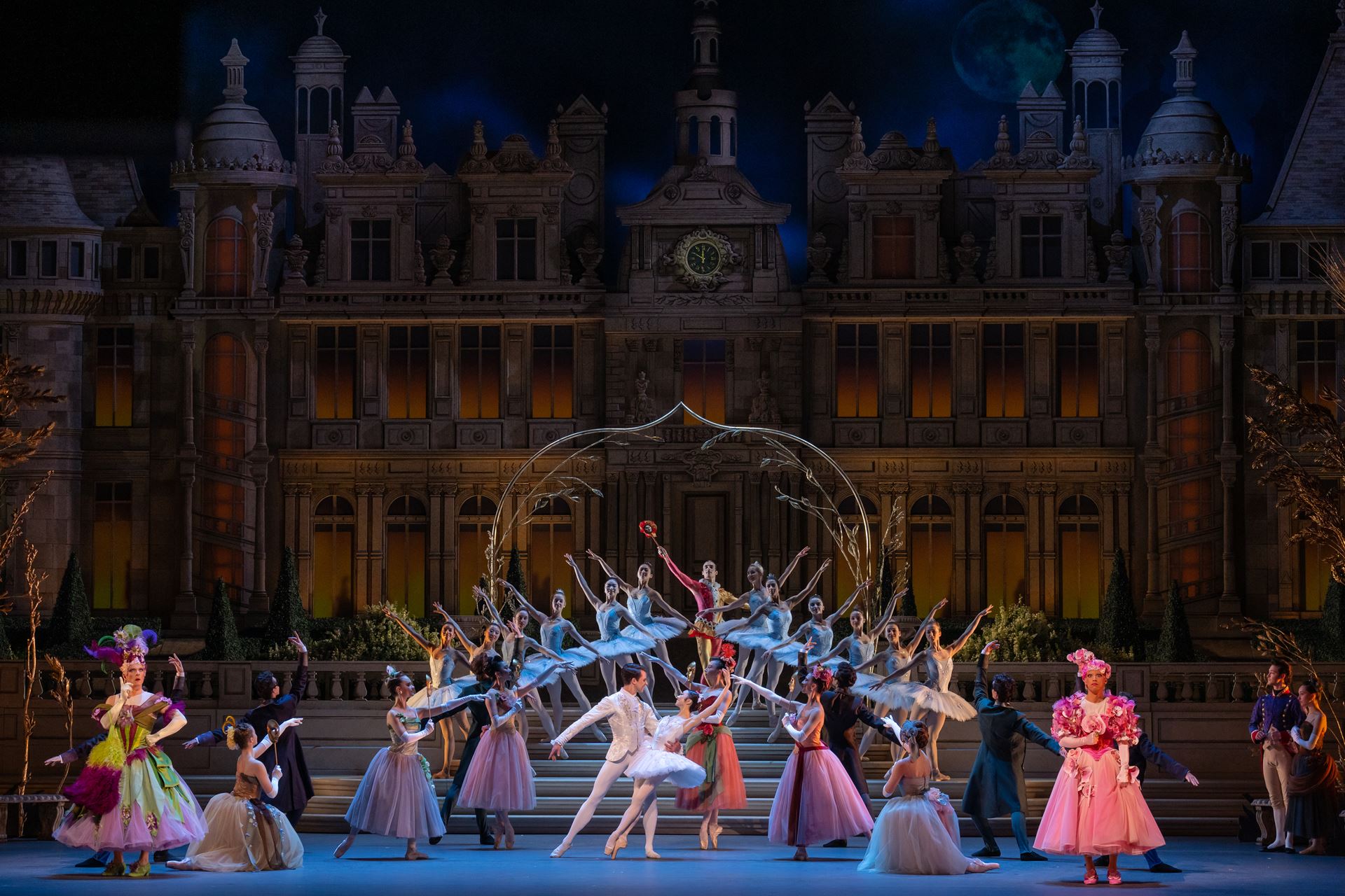 Royal Ballet & Opera Cinderella 2025 Vue Cinema Times & Book Tickets Vue
